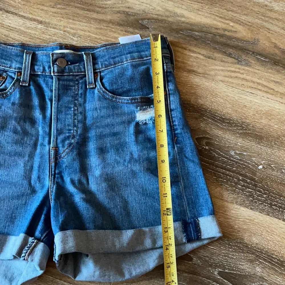 Levi’s Wedgie Short Denim Shorts